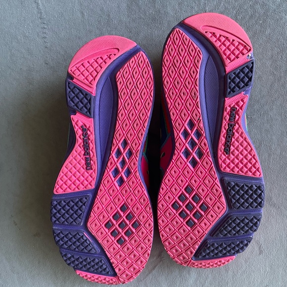 New Balance 890 V3 Rainbow - Picture 5 of 6